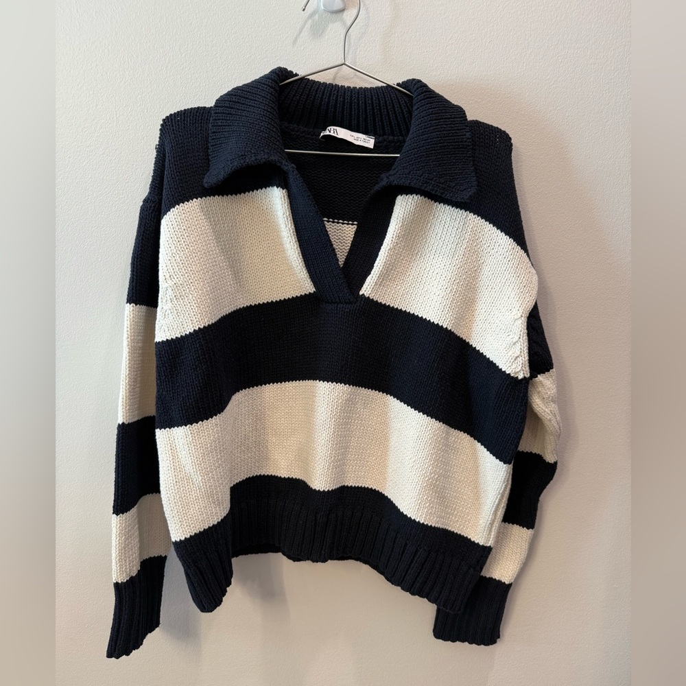 Zara Navy and White Striped Chunky Knit V-Neck Sweater NWOT